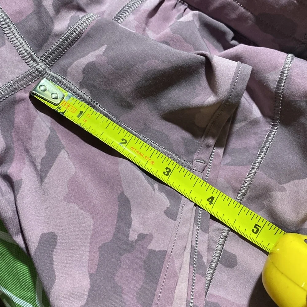 Lululemon Hotty Hot Short Purple Camo Size 6 Long Tall‎